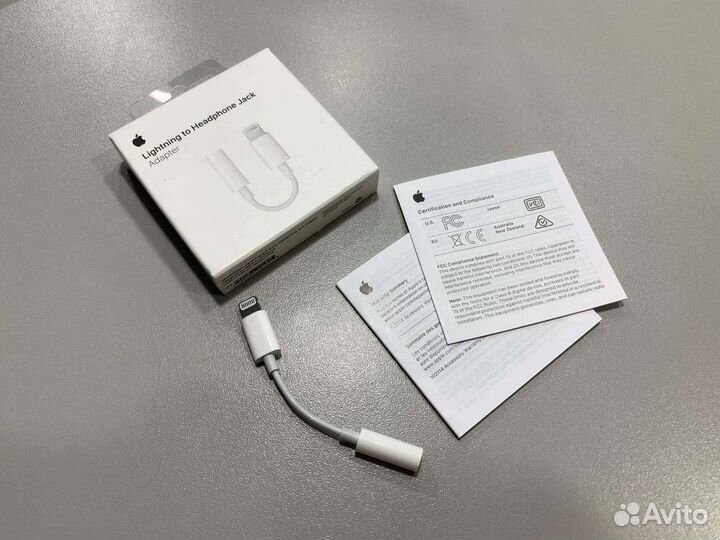 Адаптер Apple Lightning/выход 3,5 мм для наушников