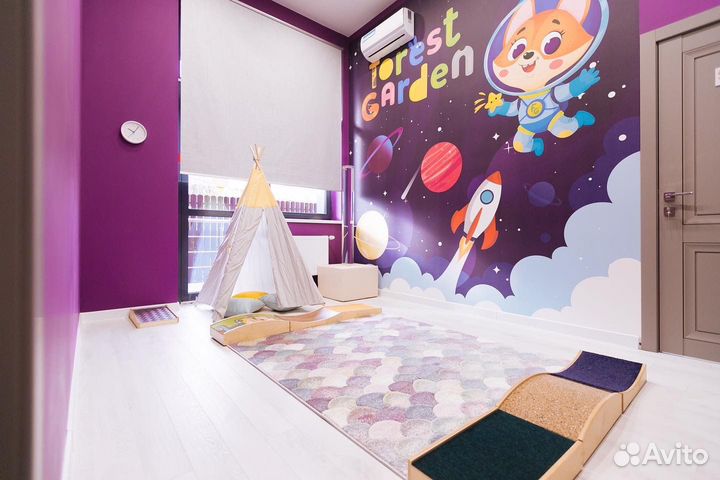 Воспитатель в детский сад