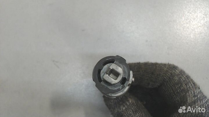 Личинка замка Ford Fiesta, 2001