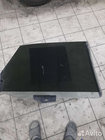 Стекло двери заднее левое ауди А8