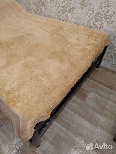 Кровать двухспальная с матрасом бу 140 200