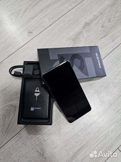 Samsung Galaxy S21 5G, 8/128 ГБ