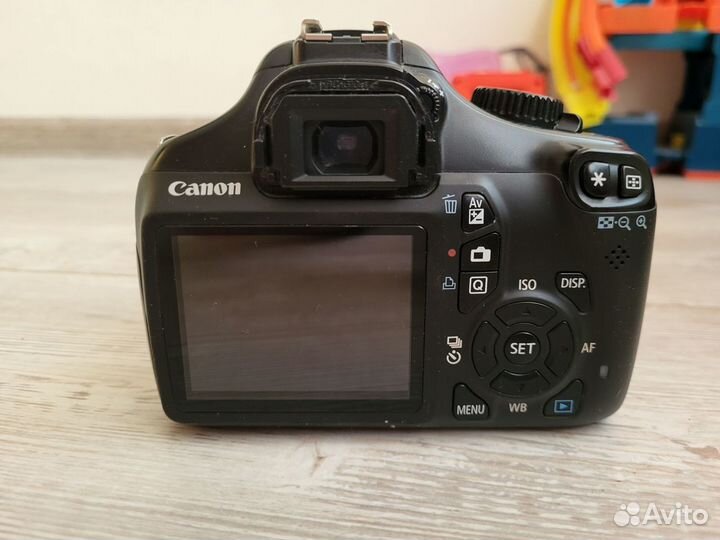 Зеркальный Фотоаппарат canon eos 1100d