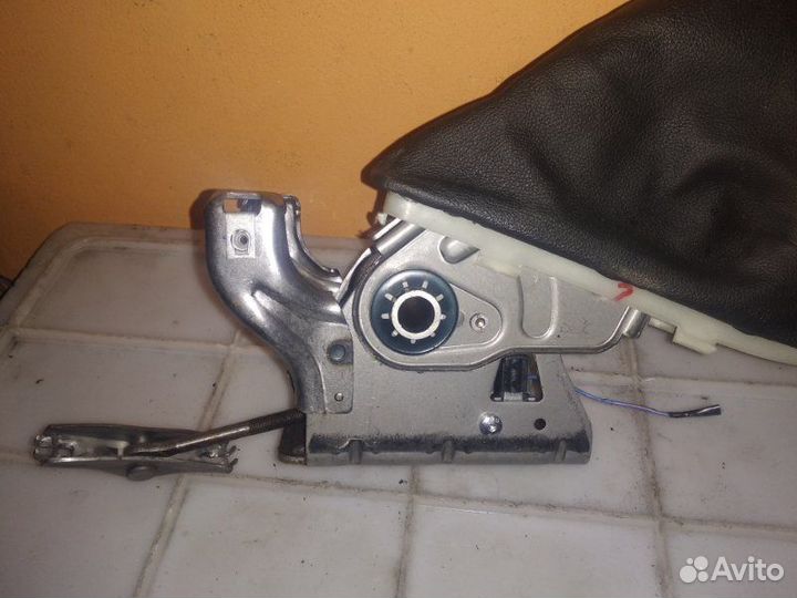 Рычаг стояночного тормоза Opel Astra P10 A17DTJ