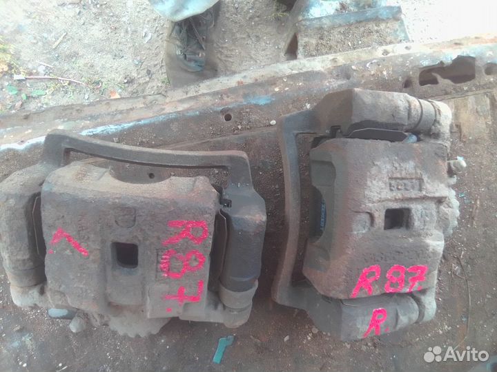 Суппорт в сборе задний Киа Соренто 1