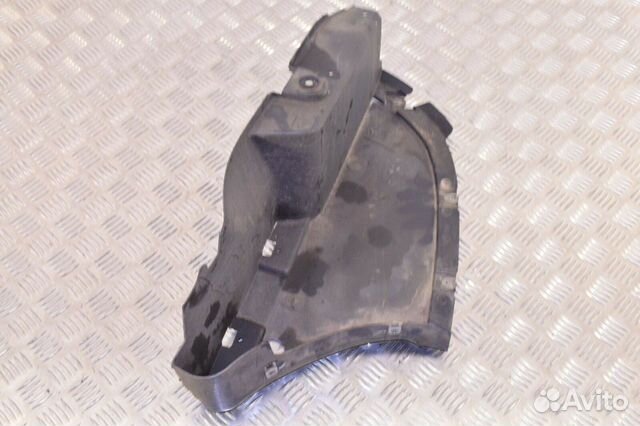 Пыльник кузова левый BMW F30