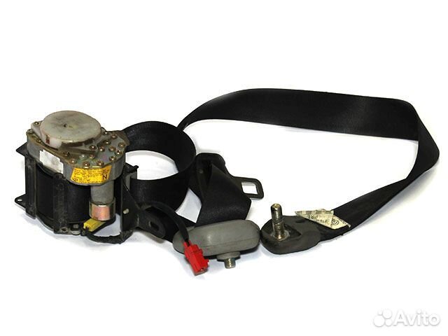 Ремень безопасности передний Mitsubishi Pajero 3