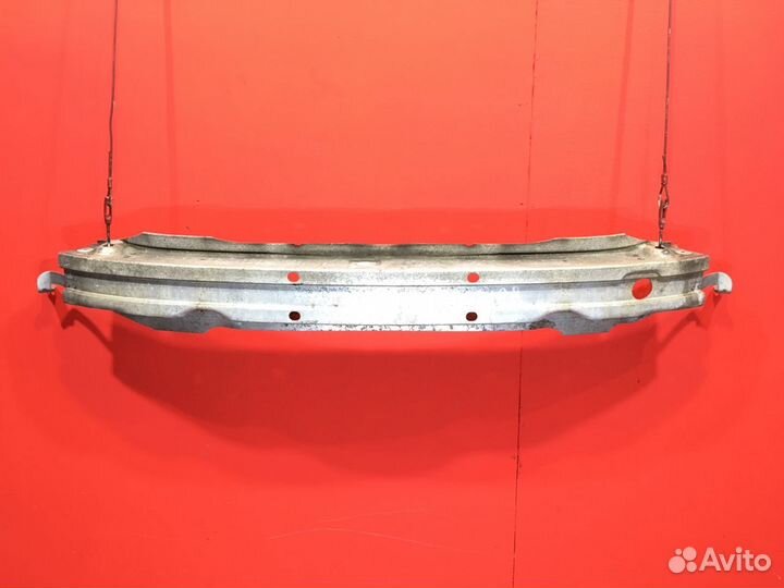 Усилитель бампера передний Audi A4 B6 универсал