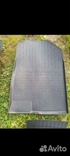 Автомобильные коврики резиновые