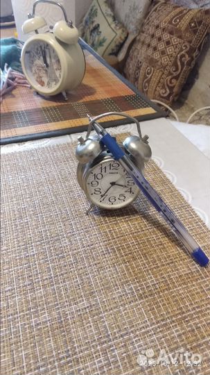Часы будильник СССР
