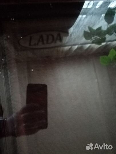 Стекла передних дверей на авто