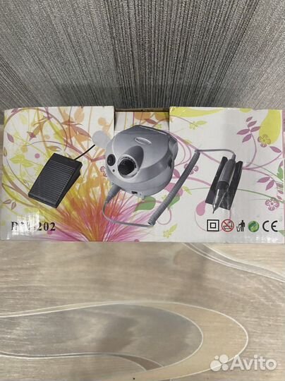 Аппарат для маникюра и педикюра