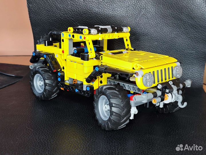 Конструктор lego 42122 Jeep Wrangler Rubicon
