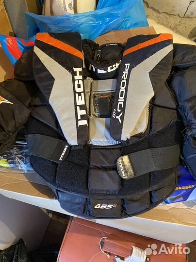 Вратарский нагрудник jr