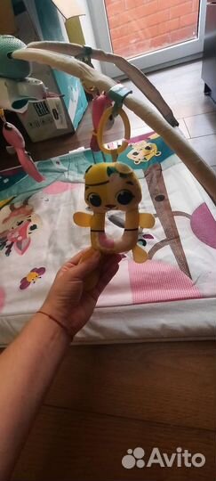 Развивающий коврик tiny love принцесса