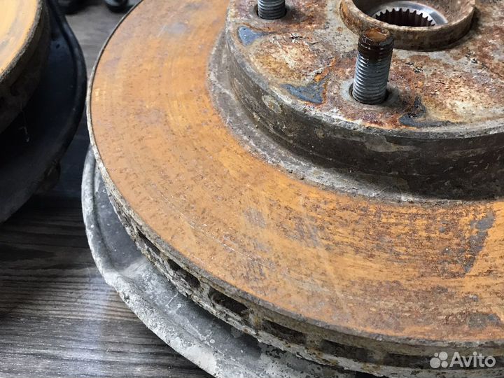 Диски тормозные передние Джили Эмгранд 7