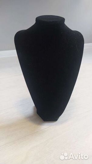 Подставка для колье