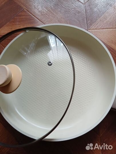 Сковорода с керамическим антипригарным покрытием