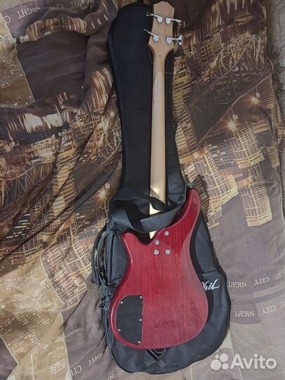 Басс гитара Ashtone