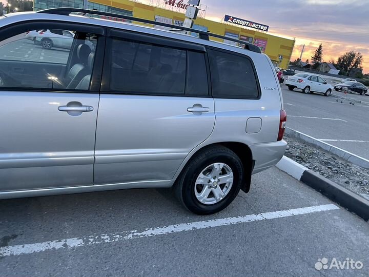 Toyota Highlander 2.4 AT, 2004, 210 000 км