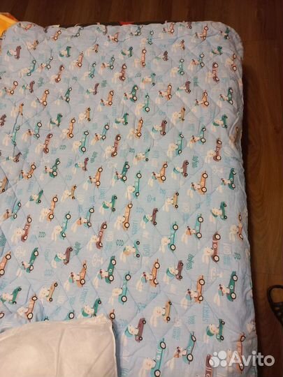 Одеяло,подушка,постельное белье