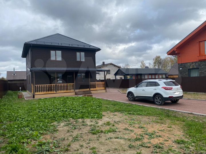 Коттедж 189 м² на участке 7,5 сот.