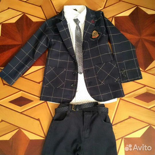 Школьный костюм