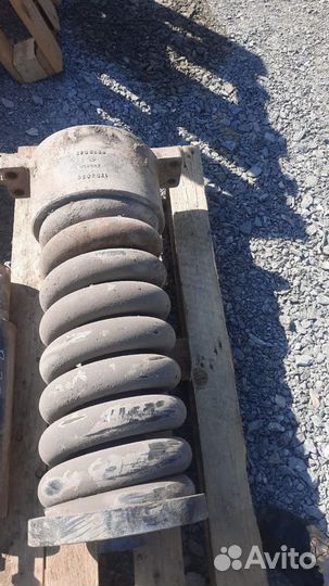 Натяжная пружина экскаватора Caterpillar CAT330CL