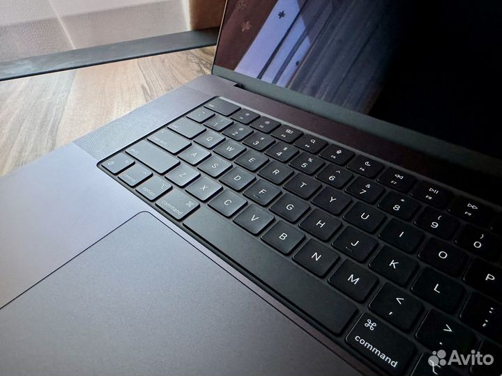 Apple Macbook pro 16 M3 pro 18/512 space black