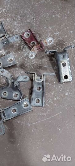 Петля двери Cadillac SRX