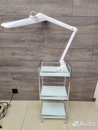 Столик тележка трёхъярусный для наращивания и лами