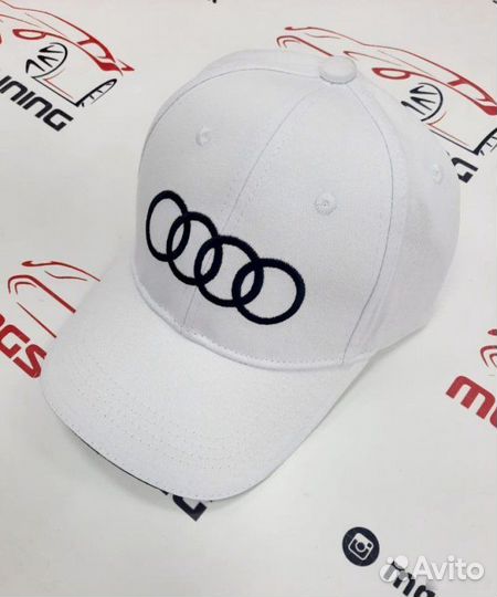 Бейсболка Audi белая