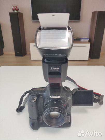 Зеркалка Canon EOS 60D