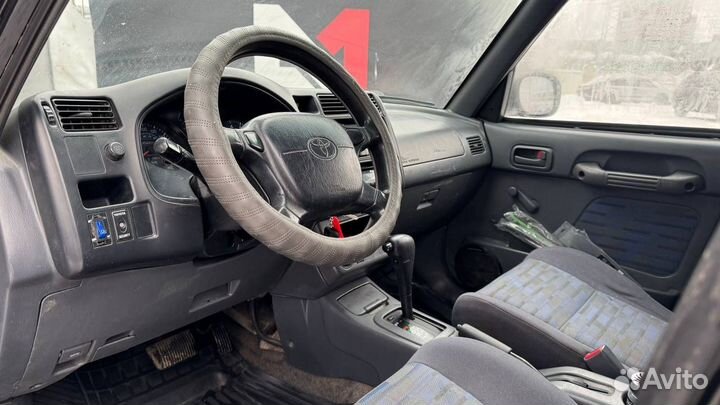 Toyota RAV4 2.0 AT, 1997, 150 000 км