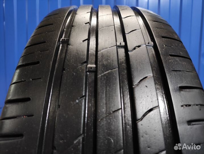 Kumho Ecsta HS51 215/60 R16