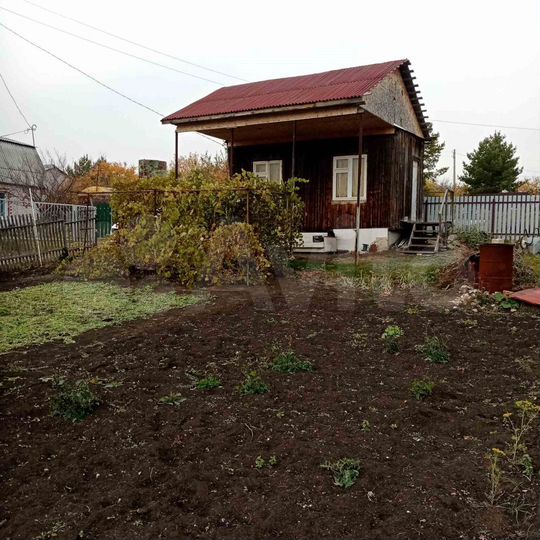 Дача 16 м² на участке 11 сот.