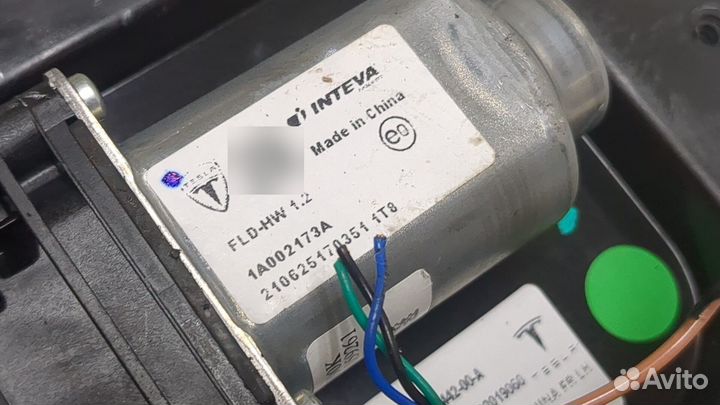 Стеклоподъемник электрический Tesla Model 3, 2021