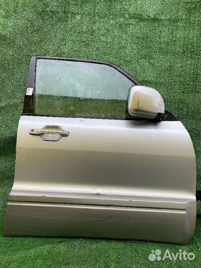 Дверь передняя правая Mitsubishi Pajero III V73W V