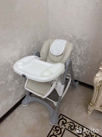 Стульчик для кормления cam