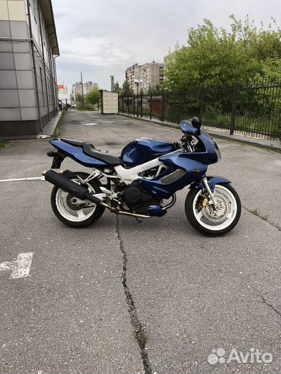 Продам Honda VTR