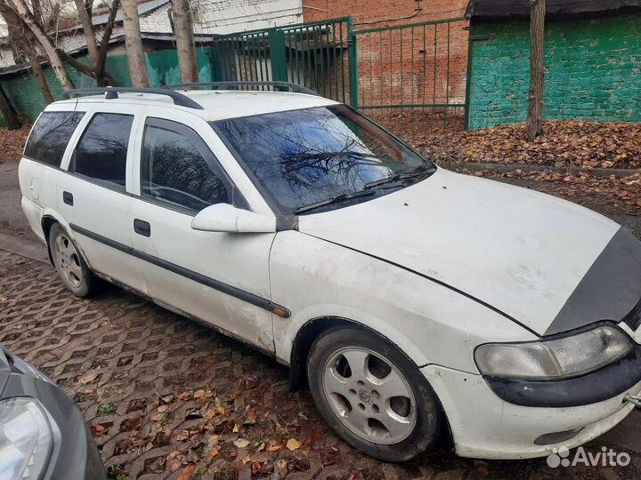 Opel Omega 2.0 МТ, 1994, 220 000 км