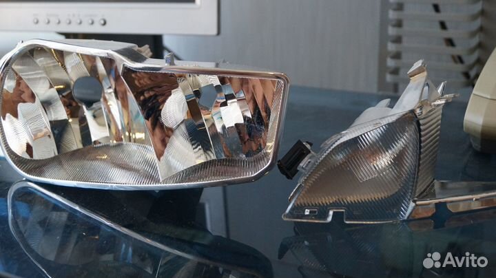 Запчасти для фары Ford Focus 3