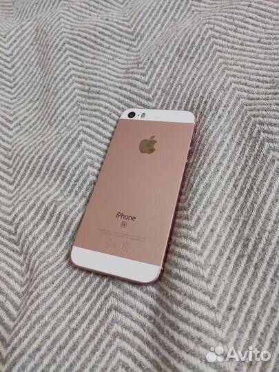 iPhone SE, 128 ГБ