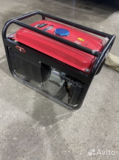 Бензиновый генератор