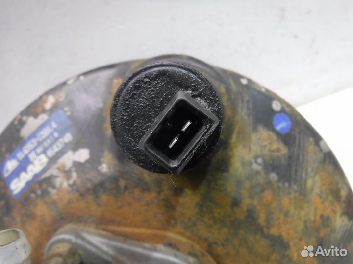 Вакуумный усилитель тормозов Saab 9000