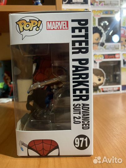 Funko pop Spider Man 2 Perer Parker Suit 2.0