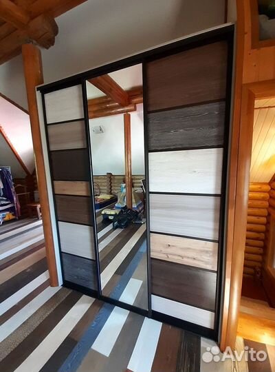 Шкаф в прихожую на заказ от производителя