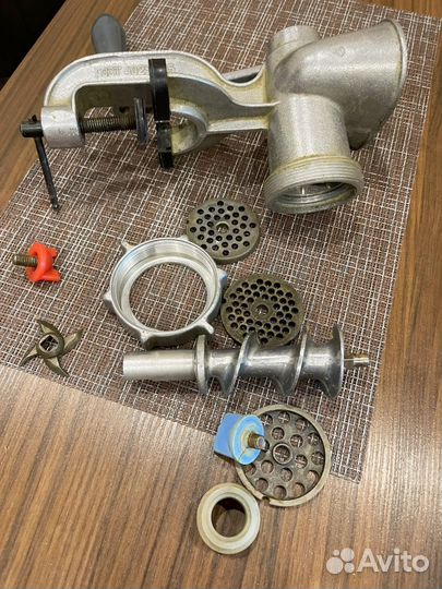 Мясорубка советская ручная