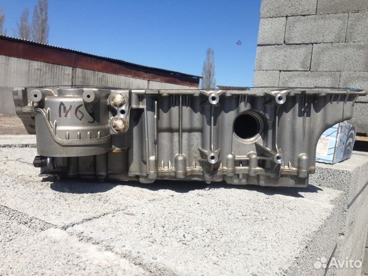 Поддон на двигатель N 63 B 44