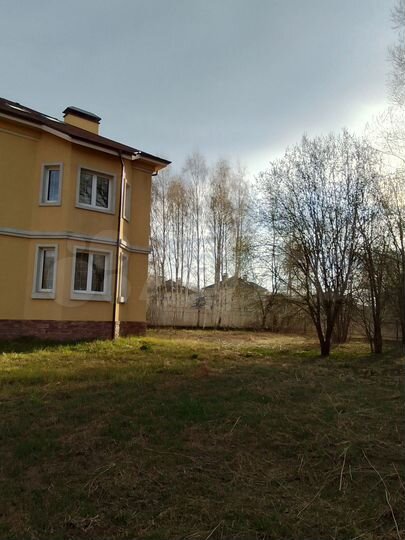 Коттедж 300 м² на участке 15 сот.